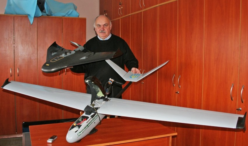 Професор «Львівської політехніки» створив унікальний безпілотник