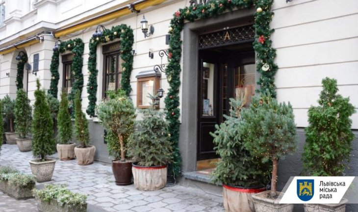 У Львові стартував конкурс на найкраще оформлення вітрин до різдвяних та новорічних свят