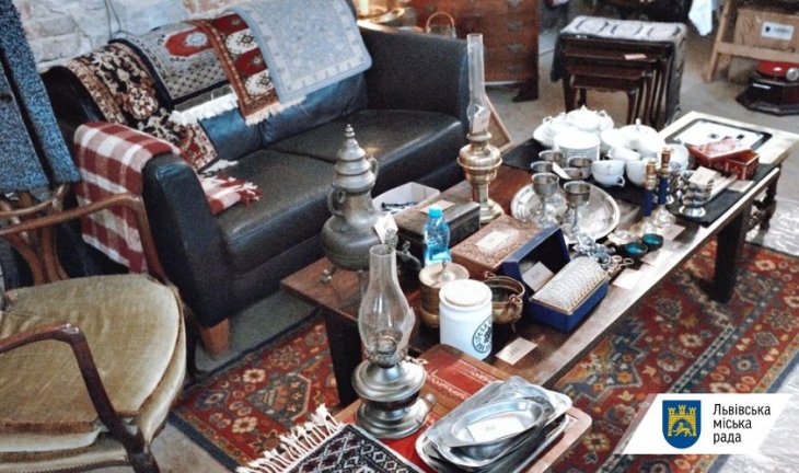 У Львові в дворику Ратуші продаватимуть антикваріат