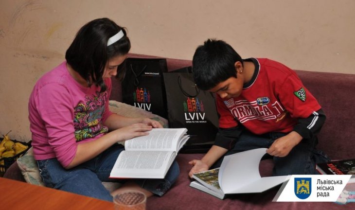 У Львові проживає 358 усиновлених дітей