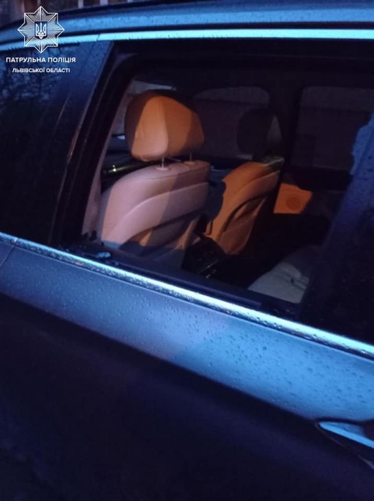 У Львові на гарячому затримали рецедивіста, який обкрадав автомобілі (ФОТО)