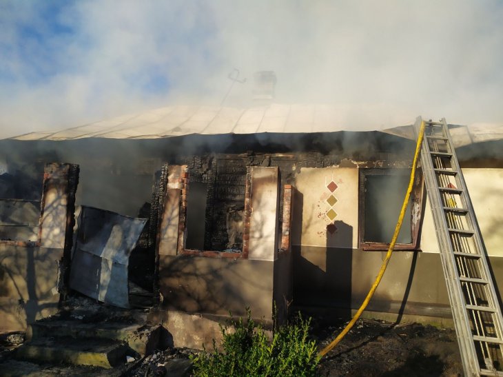 У Буському районі під час пожежі в будинку отруївся його власник (ФОТО)