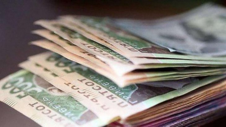 У Мережі розповіли, на скільки Кабмін відклав збільшення мінімальної зарплати
