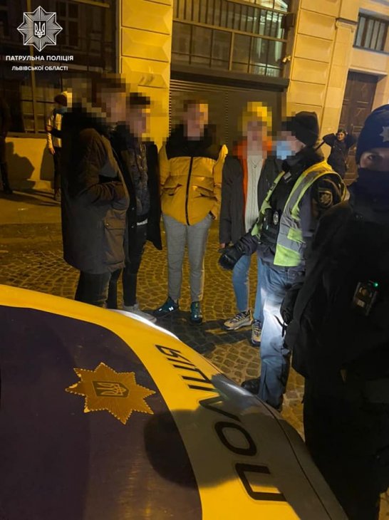 У Львові спіймали зловмисника, який у центрі міста порізав 17-річного юнака (ФОТО)