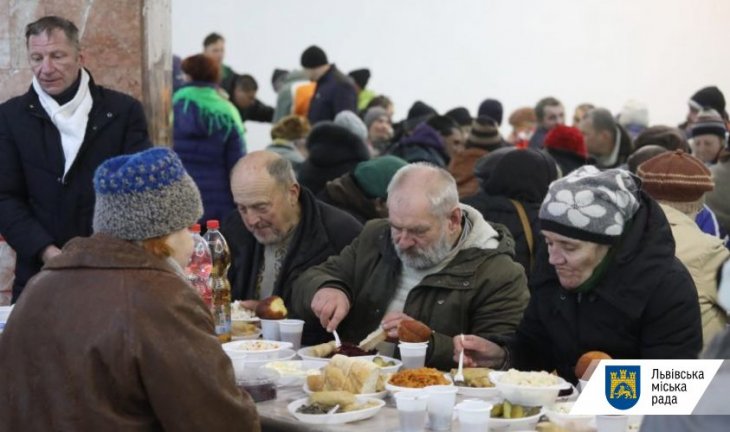 Для потребуючих людей у Львові організують різдвяні святвечори та обіди: уточнено час