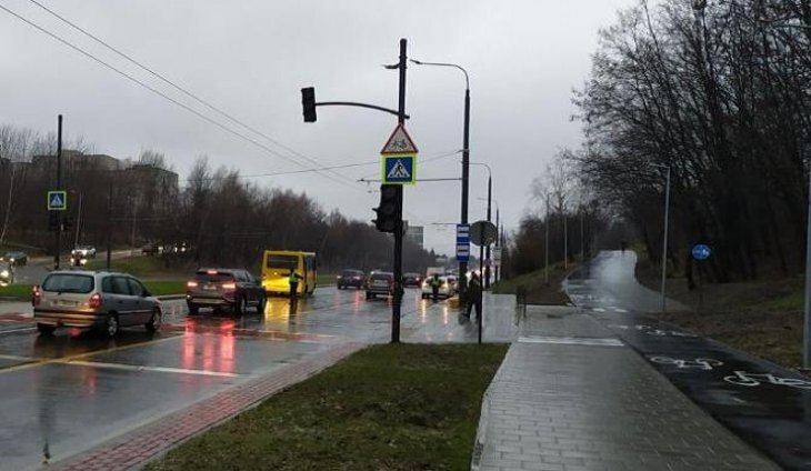 На Сихові авто збило 72-річну жінку: постраждала померла у «швидкій»