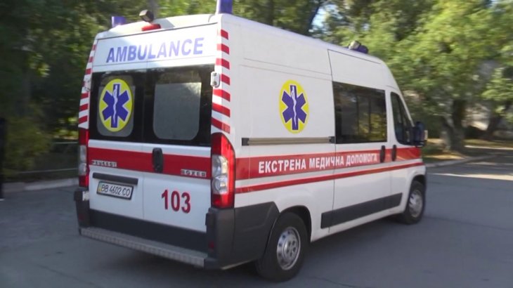 У Львові “швидка” на пішохідному переході збила дівчину