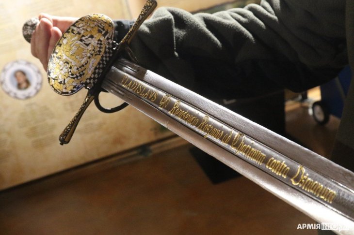 Під Львовом знайшли загадковий меч - пролежав у землі понад 1500 років